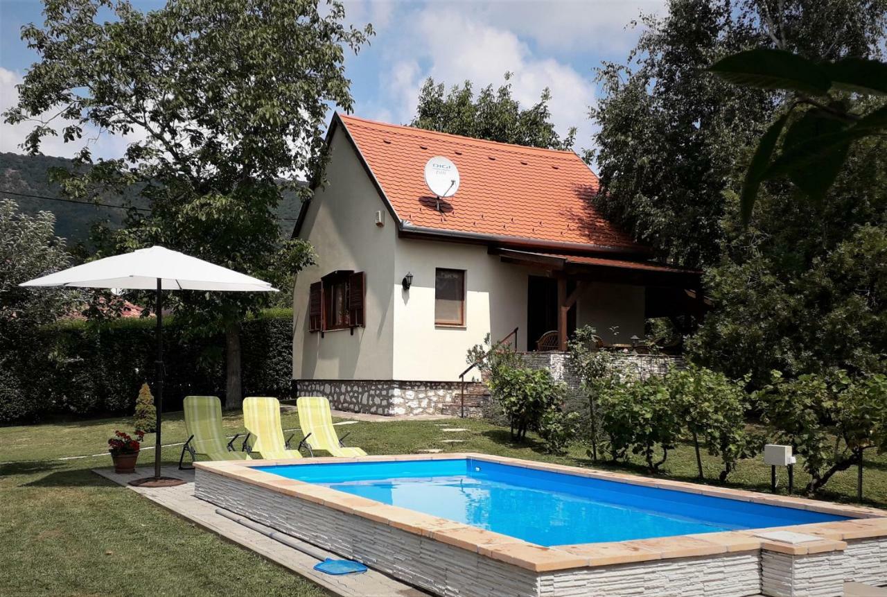 Cseresznyevirág Vendégházak Kovagoszolos Extérieur photo